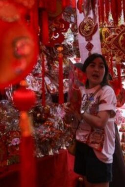 Hujan Saat Imlek: Simbol Keberuntungan atau Kebetulan Musim?