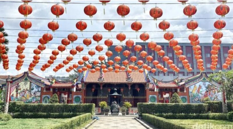 Warisan kebijakan Hindia Belanda yang membentuk persepsi hingga kini.