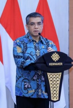 Generasi Muda Wajib Kuasai Banyak Skill, Kata Menaker Yassierli