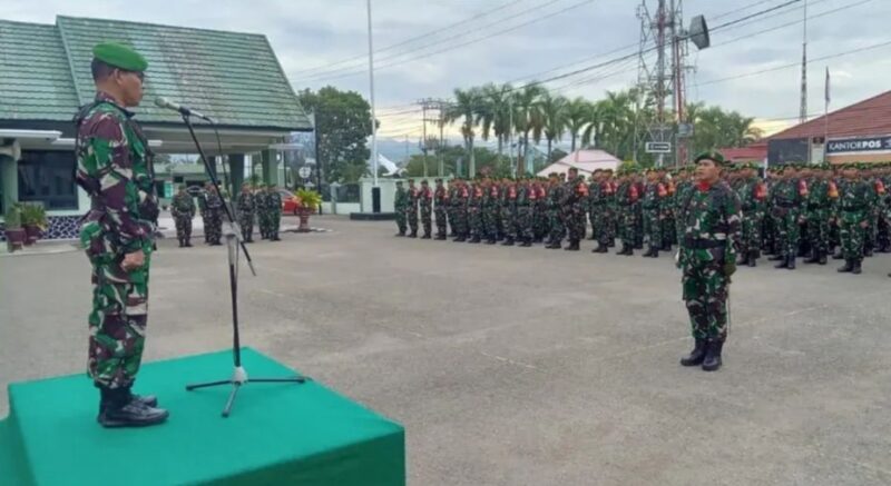 Upacara Bendera Bulanan Perkuat Nasionalisme dan Disiplin Prajurit