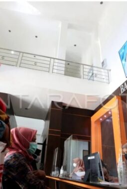 Zakat Kemenag Hanya untuk Delapan Ashnaf, Bukan MBG