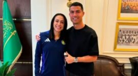 Kathellen bersama Cristiano Ronaldo di Al Nassr. (Dok Kathellen Souza)