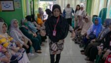Program MBG lansia mengutamakan mereka yang berusia 75 tahun ke atas, hidup seorang diri, penyandang disabilitas dan keterbatasan akses pemenuhan gizi harian. (FOTO:CNN Indonesia/Adi Ibrahim).