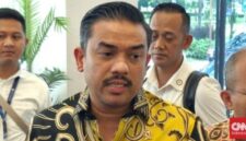 Maman menegaskan persoalan yang dihadapi UMKM bukan menyangkut skema pembiayaan KUR, tetapi lemahnya daya saing pasar akibat impor ilegal. (Foto: CNN Indonesia/Sakti Darma Abhiyoso)

