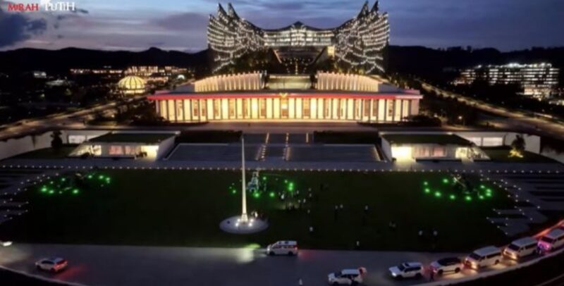 Foto: Presiden Prabowo Subianto Tiba di Ibu Kota Nusantara (IKN), Penajam Paser Utara, Senin (12/1/2026). (Tangkapan Layar Youtube/Sekretariat Presiden)
