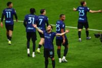 Selebrasi Hakan Calhanoglu (tengah) setelah mencetak gol kedua Inter Milan dalam pertandingan Liga Italia 2025/26 lawan Genoa di Giuseppe Meazza pada Sabtu (28/2/2026). Inter.it