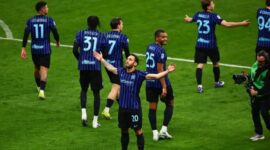 Selebrasi Hakan Calhanoglu (tengah) setelah mencetak gol kedua Inter Milan dalam pertandingan Liga Italia 2025/26 lawan Genoa di Giuseppe Meazza pada Sabtu (28/2/2026). Inter.it