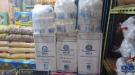 Foto: Penjualan air Zam zam di Tanah Abang, Jakarta. (CNBC Indonesia/Chandra Dwi)

