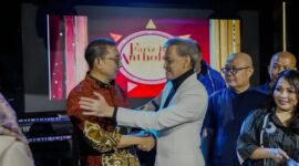Menteri Kebudayaan Fadli Zon bersama para musisi saat menghadiri acara 