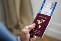 Foto: Ilustrasi Paspor (https://selectinsuregroup.com/travel-insurance/Designed by rawpixel.com / Freepik)


