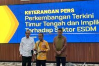 Menteri ESDM Bahlil Lahadalia (tengah).Foto: Heri Purnomo/detikcom

