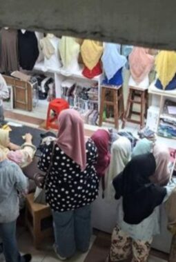 Lebaran: Tradisi, Belanja, dan Kebiasaan Masyarakat Indonesia