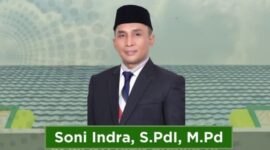 Kepala MTsN 1 Kota Sungai Penuh, Soni Indra, menyampaikan ucapan Selamat Hari Raya Idul Fitri 1447 H kepada seluruh keluarga madrasah.”dan masyarakat. 